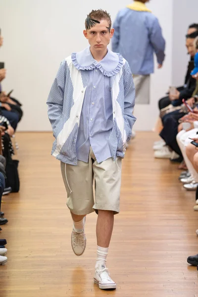 Look 2